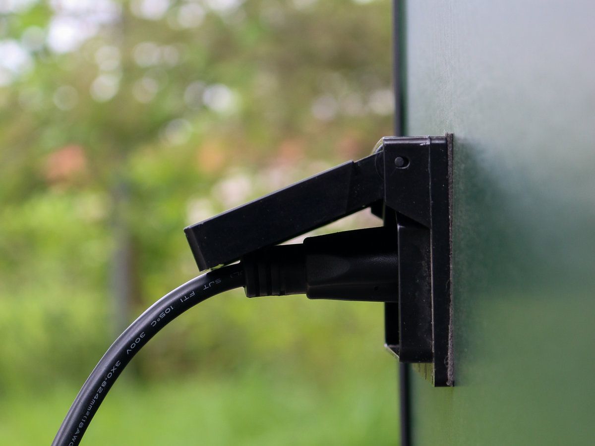 EXTERIOR OUTLETS